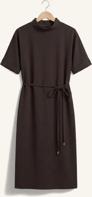 197 Dress Uni clean
