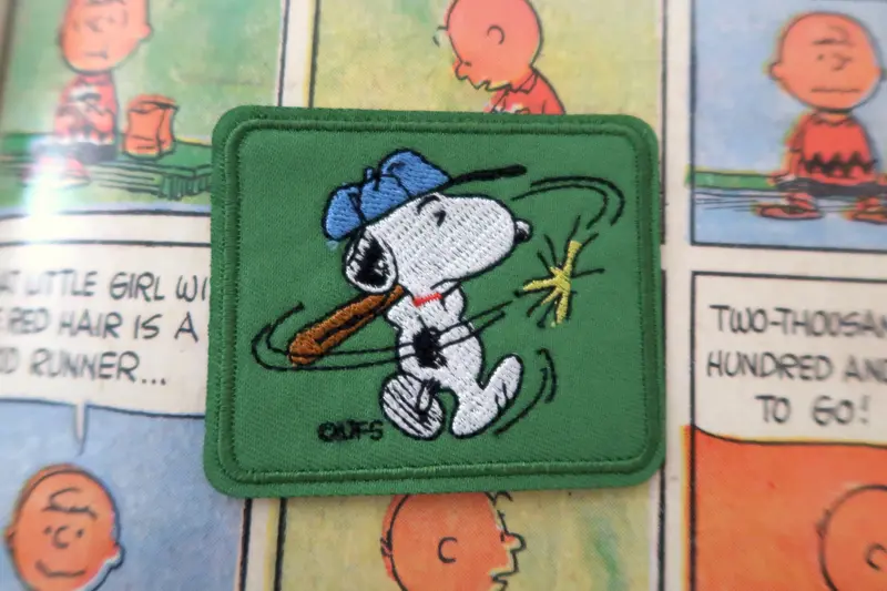 Baseball Snoopy Peanuts comic embroidered patch/appliqué