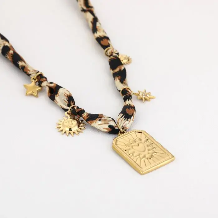 Bijoutheek Collier Bandana Chique Stof Lichtpuntjes