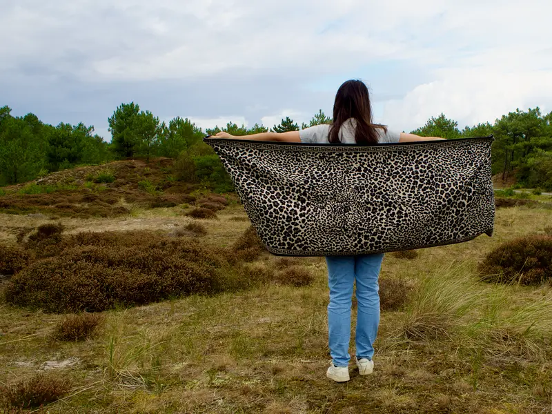 Bijoutheek Sjaal (Fashion) Luipaard meander patroon (190cm x 65cm)