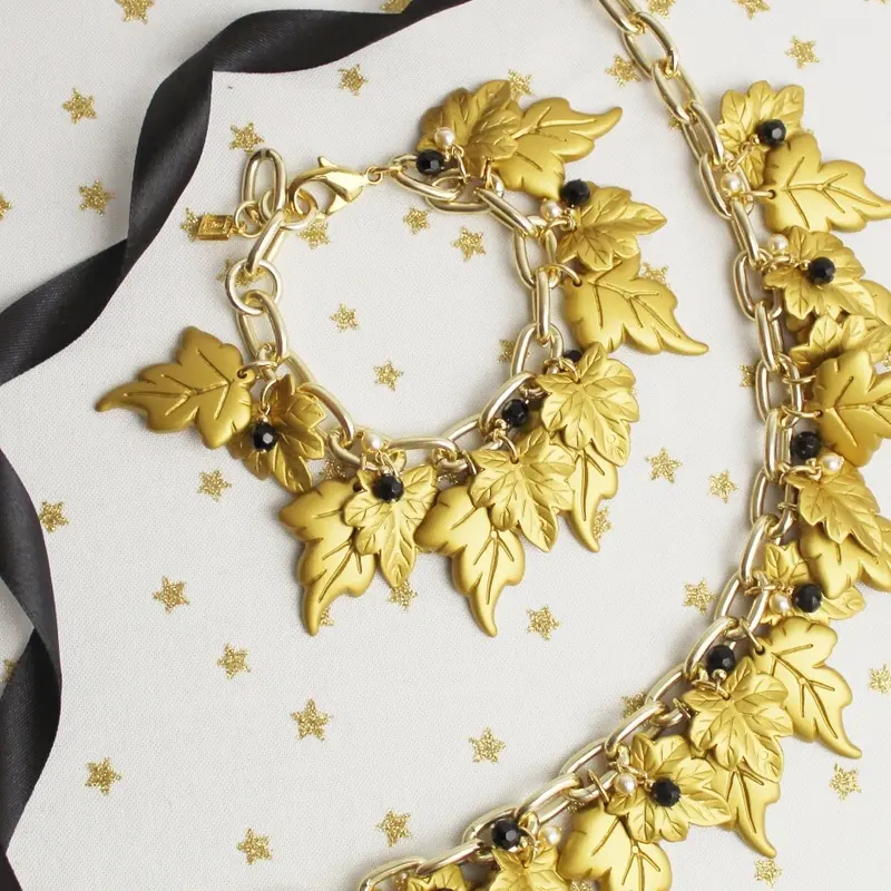 Camps & Camps Collier The festive fluttering leaf Geel