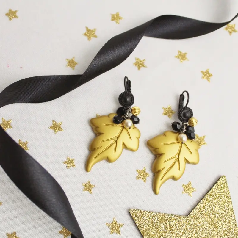 Camps & Camps Oorhangers The festive fluttering earrings