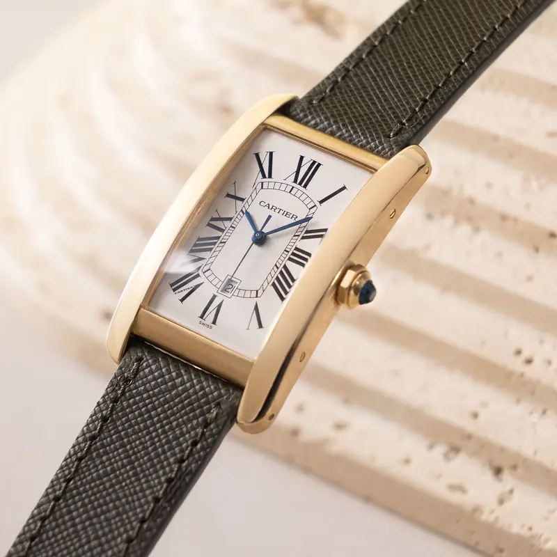 Cartier Tank Américaine Automatique in 18 k yellow gold ref 1740