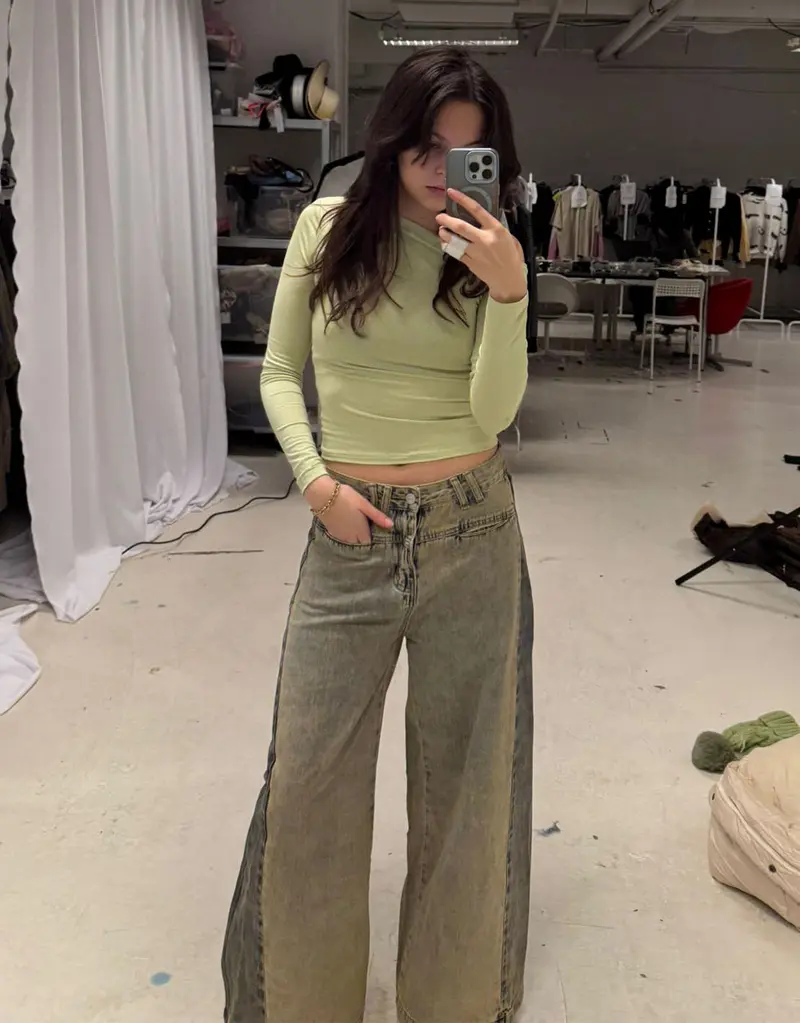 Contrasting side detail baggy jeans