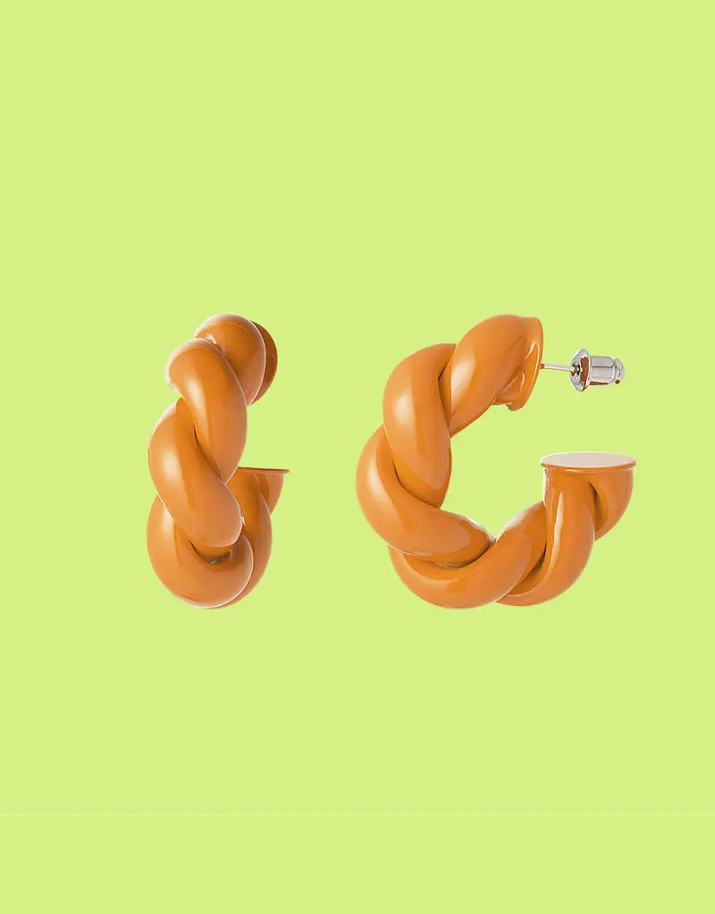 Earrings twist