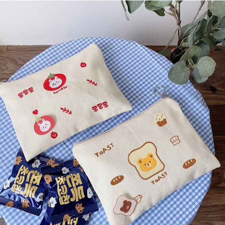 Embroidered Snack Animal Zipper Pouch (2 Designs)