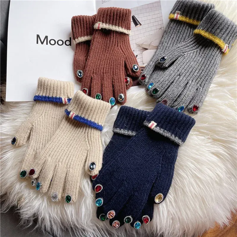 Fancy Manicure Knit Gloves