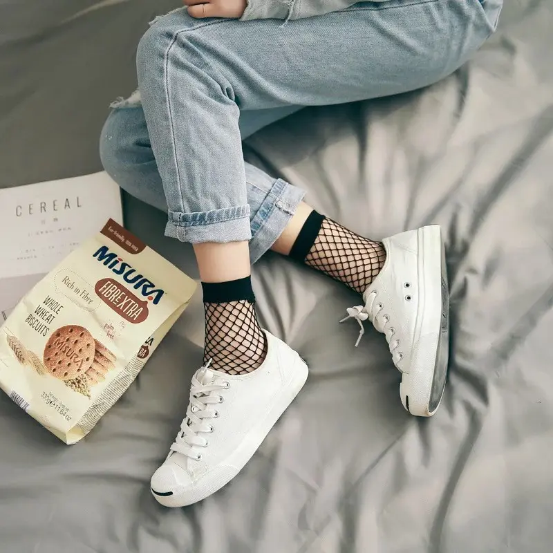 Fishnet Crew Socks (2 colours)