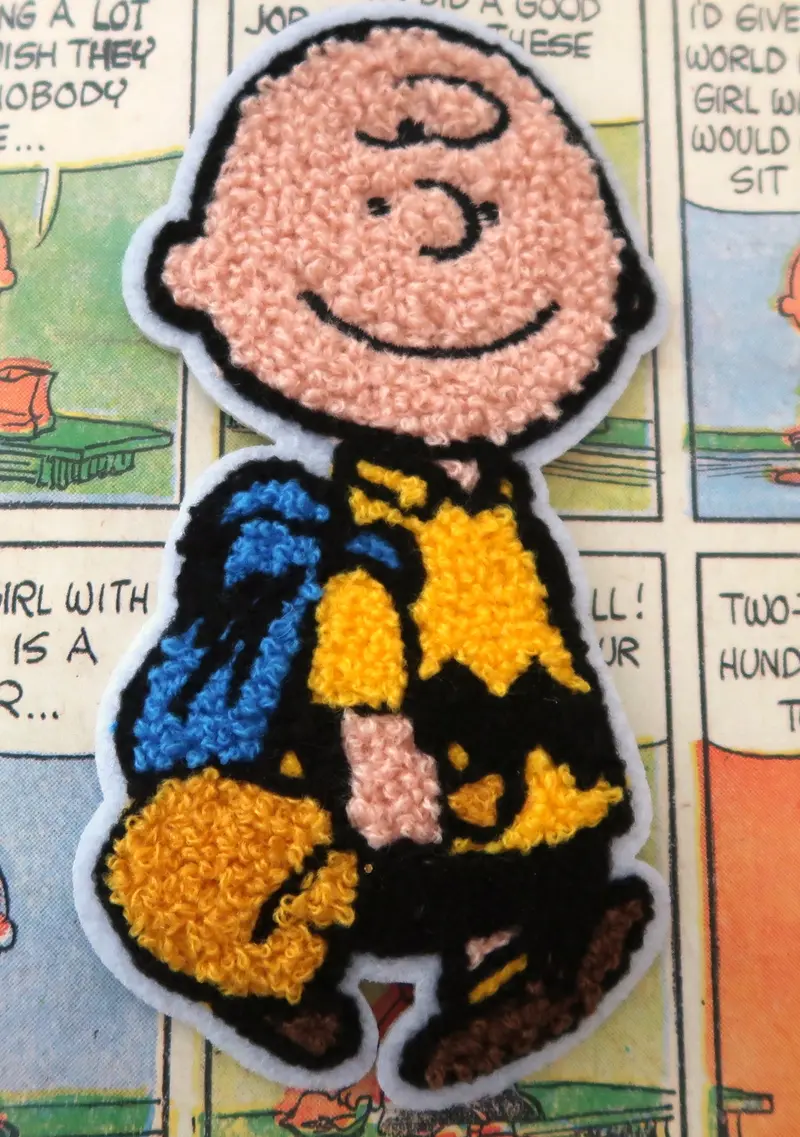 Fluffy Charlie Brown Snoopy Peanuts comic embroidered patch/appliqué