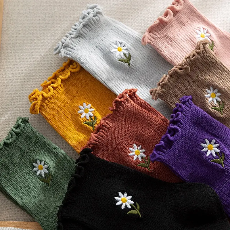 Frilly Daisy Crew Socks (8 Colours)