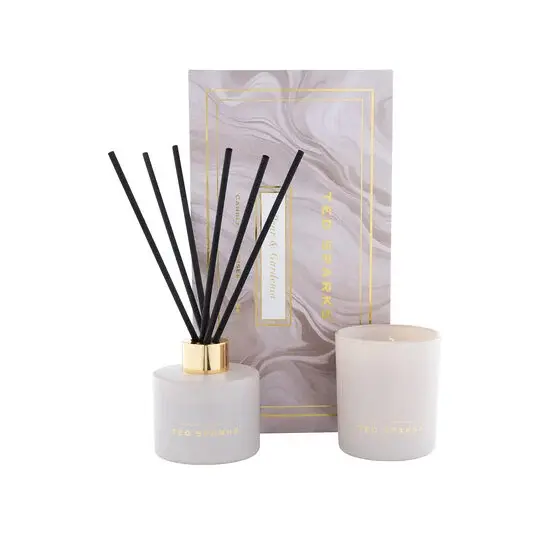Gift Set Candle & Diffuser Pear & Gardenia