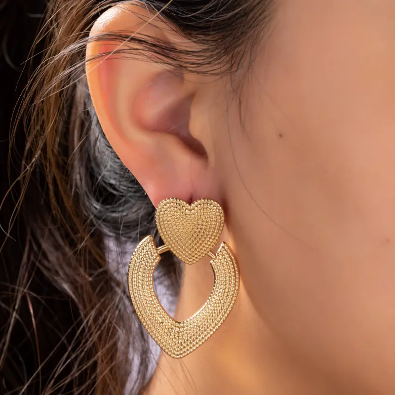 Go Dutch Label Oorknoppen dangling hart