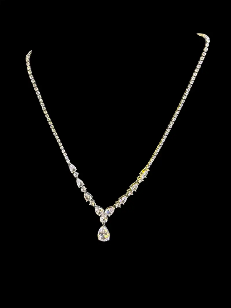 Goude ketting met stenen