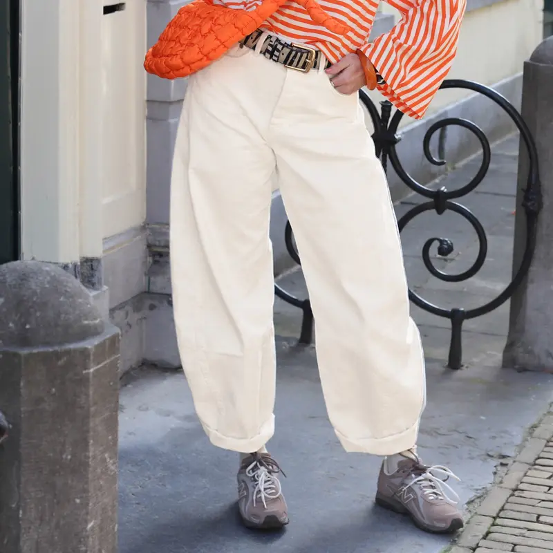 Grace barrel jeans ecru