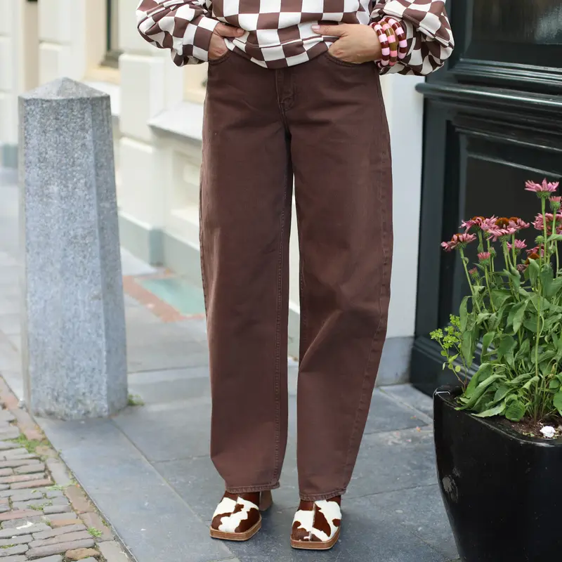 Grace barrel jeans hot fudge