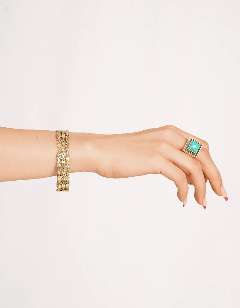 Handcrafted brass fish link bracelet