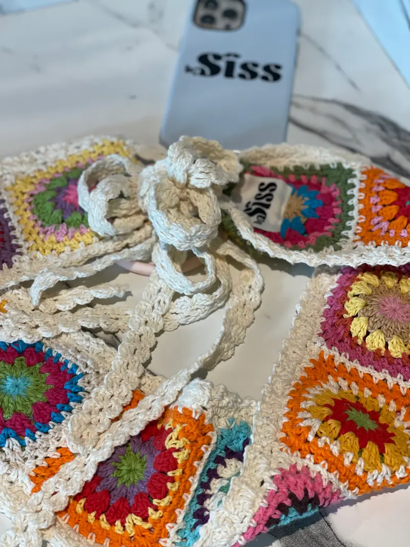 Happy dance - colored crochet
