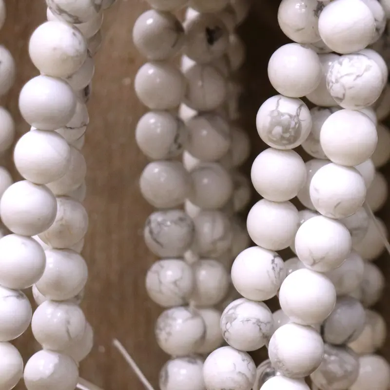 Howlite - kralenstreng