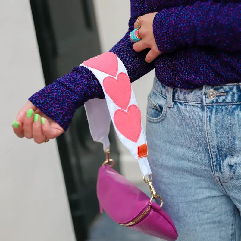 HVDH phone strap hearts ecru