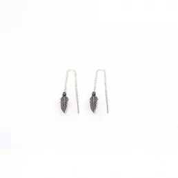 Karma-pull-through-oorbel-m1802-feather-zilver
