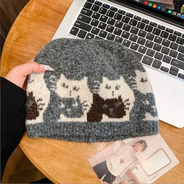 Knitted Cat Beanie (4 Colours)