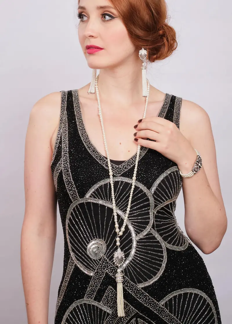 Love Vintage Art Deco Tassel 20's Necklace Cream