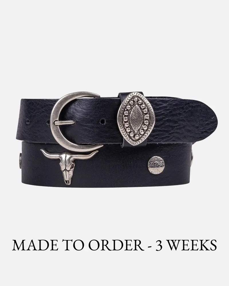 MADE TO ORDER Santa Fe│Premium Lederen Riem met Studs en Stierendetail