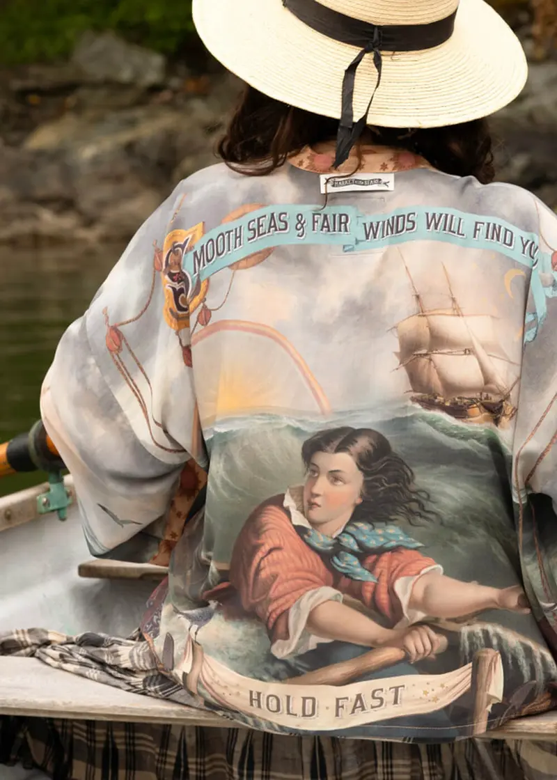 Market Of Stars Hold Fast Short Kimono