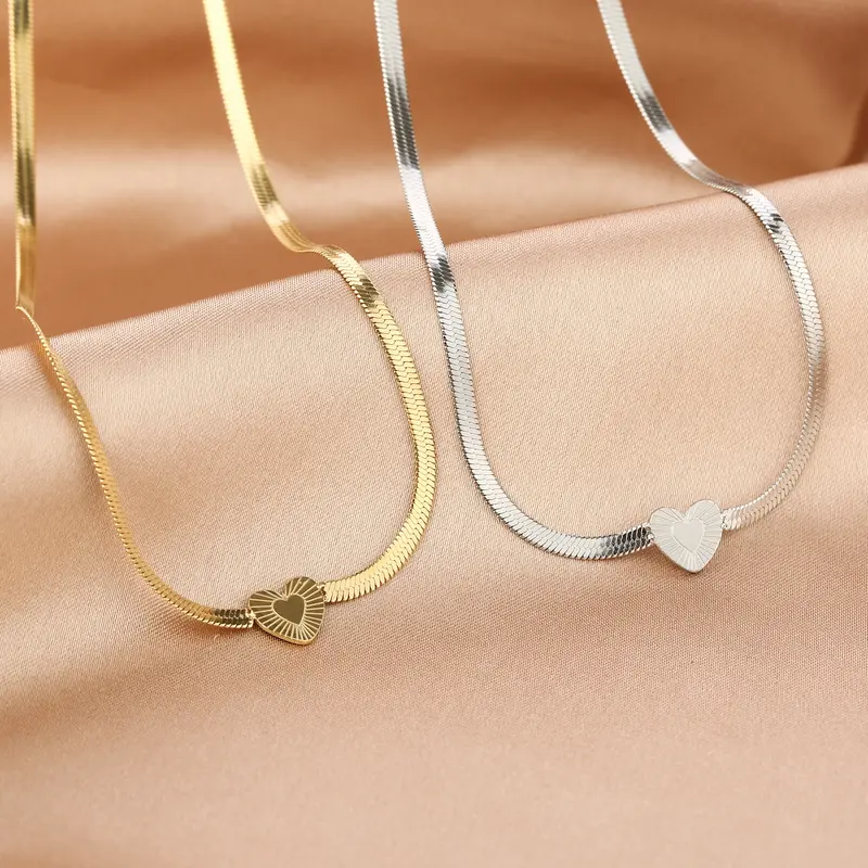 Michelle Bijoux Ketting Hart Slang Schakel