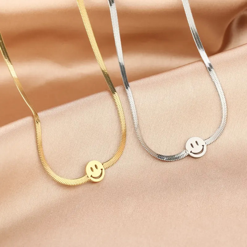 Michelle Bijoux Ketting smiley slang schakel