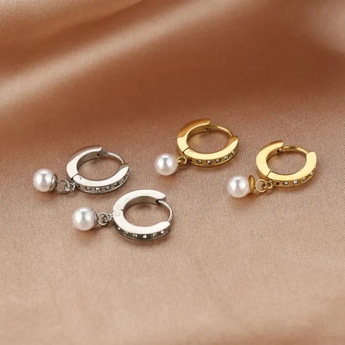 Michelle Bijoux Oorhanger hoop crystal stenen parel