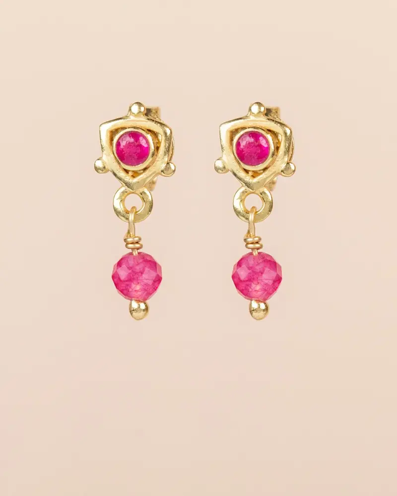 Muja Juma Oorhangers Flea Ruby bead