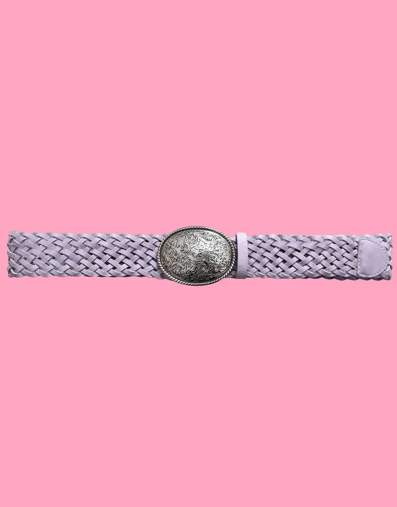 Oval buckle braided belt