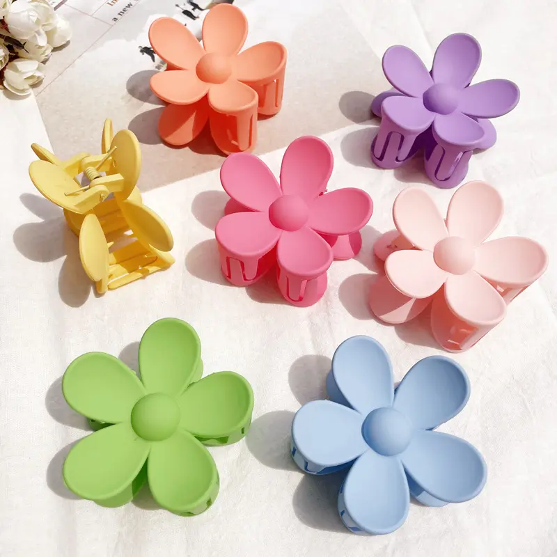 Pastel Daisy Hair Claws (7 Colours)
