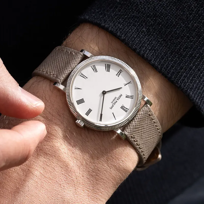 Patek Philippe Calatrava 18k White Gold Clous de Paris ref. 5120G