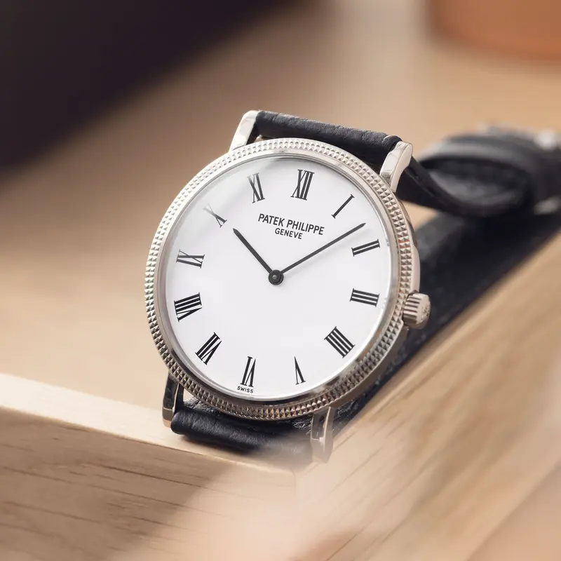 Patek Philippe Calatrava 5120G 18 Karat Weißgold Clous de Paris Lünette