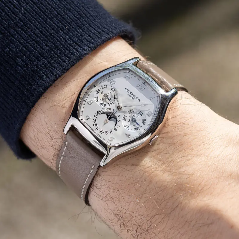 Patek Philippe Perpetual Kalender Referenz 5040G Weißgold mit Box und Papieren