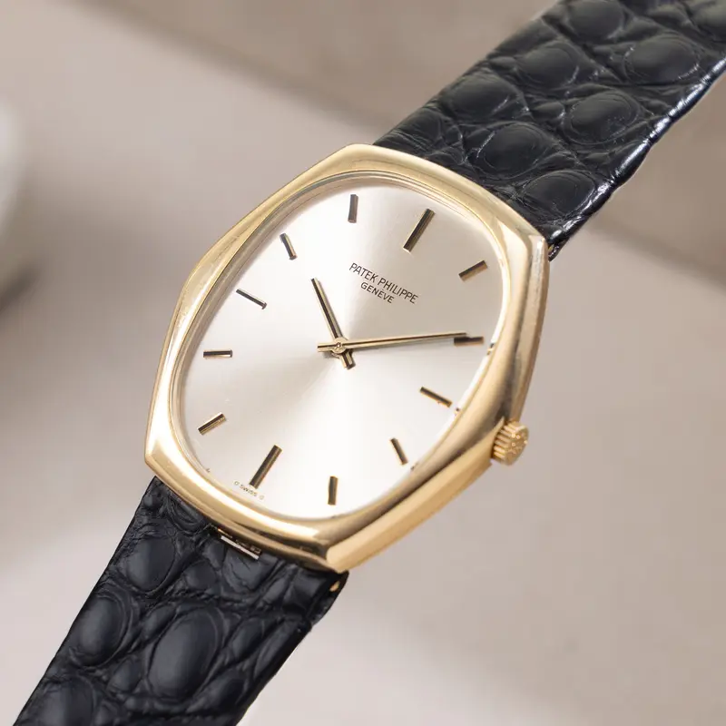 Patek Phillipe Ellipse “Manta Ray“ Yellow Gold ref. 3858J Champagne dial
