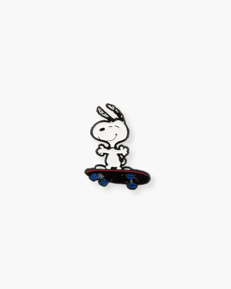 Peanuts Enamel Pin - Skateboard