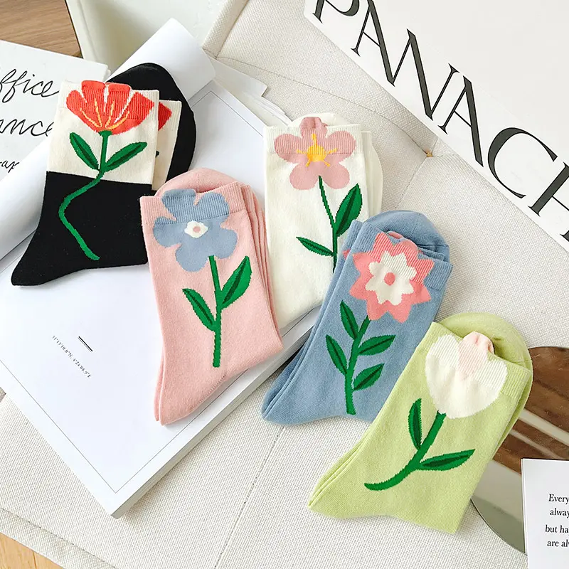 Peeping Leaf Flower Crew Socks (5 Designs)