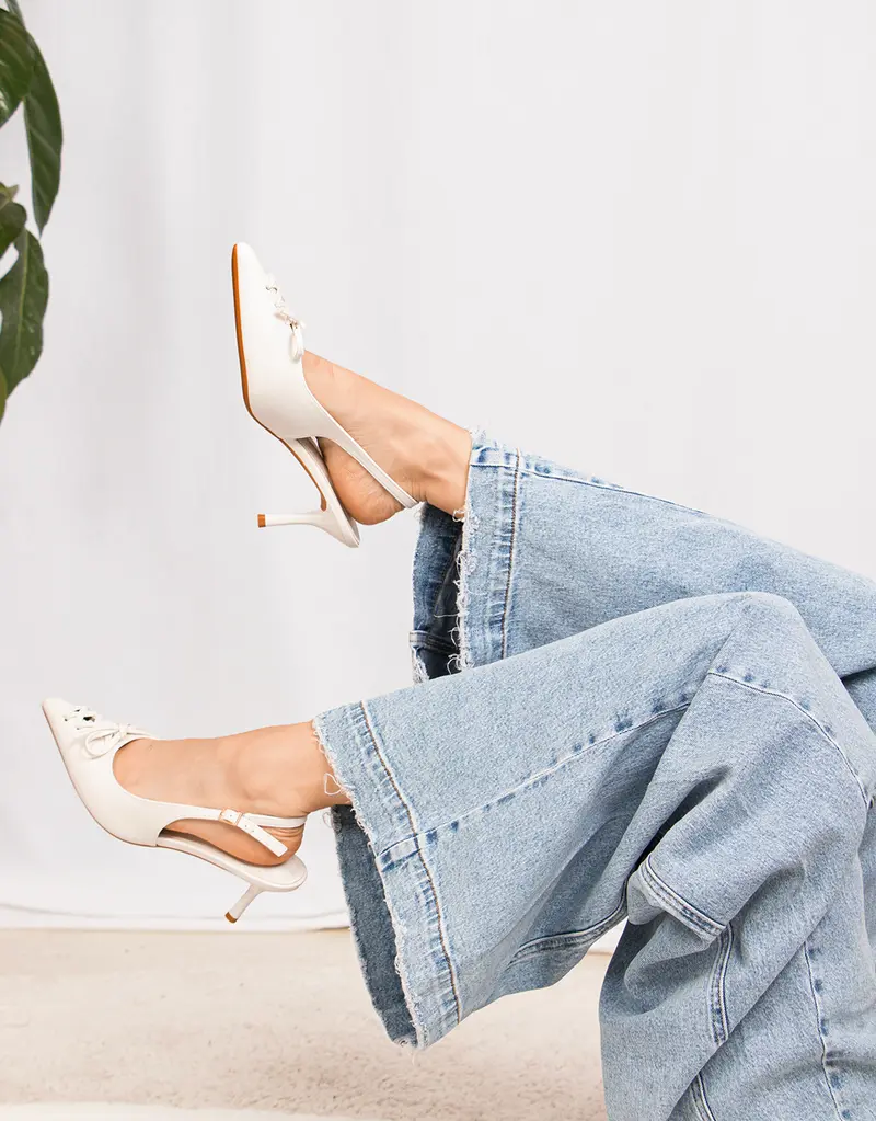 Pointed slingback lace-up kitten heels