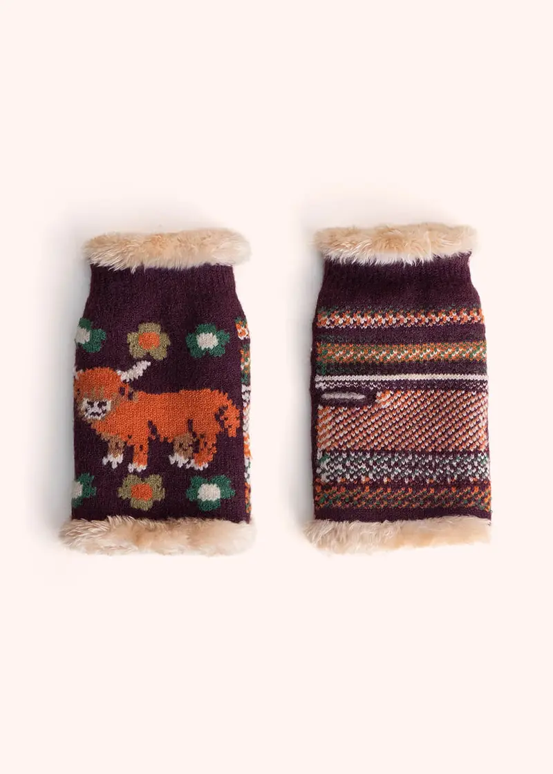 Powder Highland Cow Wrist Warmer Gloves Purple