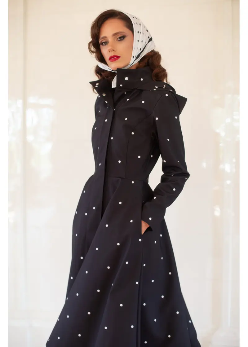 RainSisters Timeless Polka Dots Water-Repellent 50s Raincoat Black