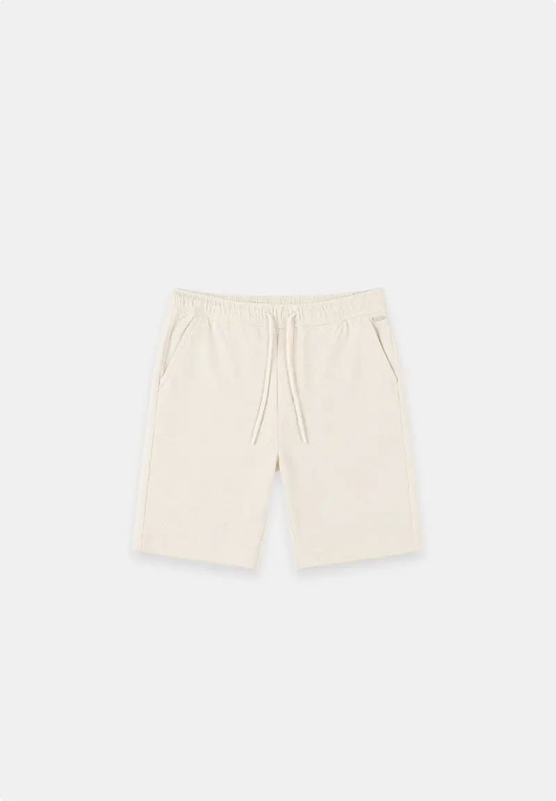 Relaxed short met structuur