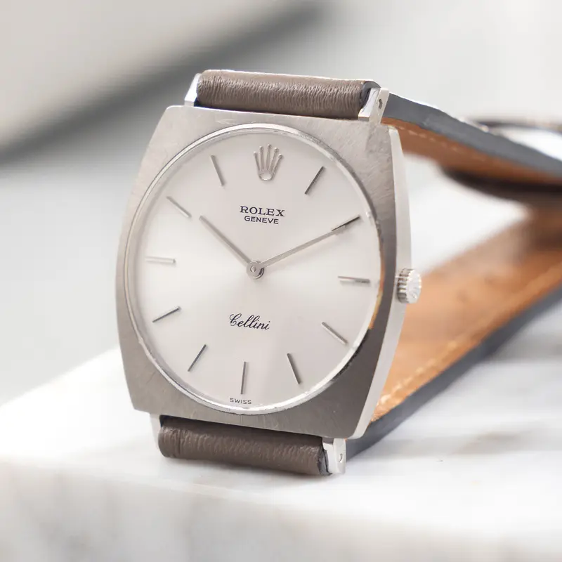 Rolex Cellini silver soleil dial in 18 k white gold ref 3747