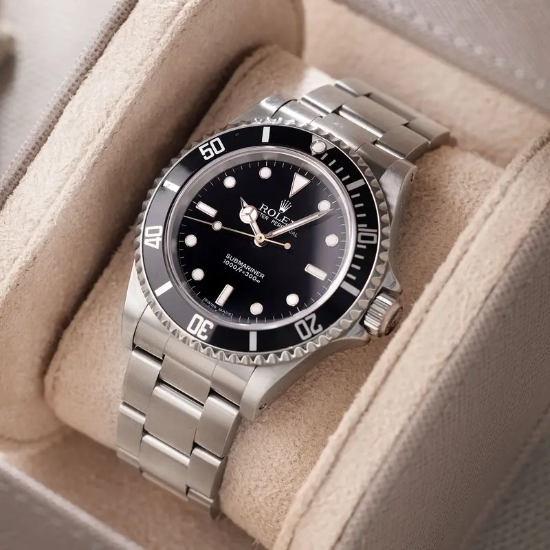 Rolex Submariner 14060M Two-Line Zifferblatt mit Box und Papiere