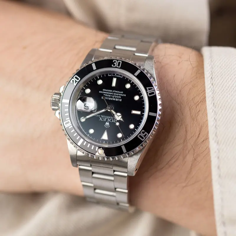 Rolex Submariner mit Datum Referenz 16610 mit Box und Papieren