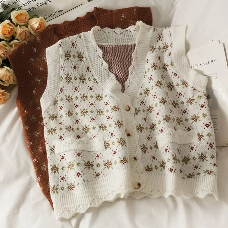 Scalloped Edge Star Vest (2 Colours)