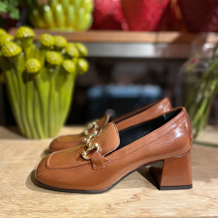 Schoenen Bukela