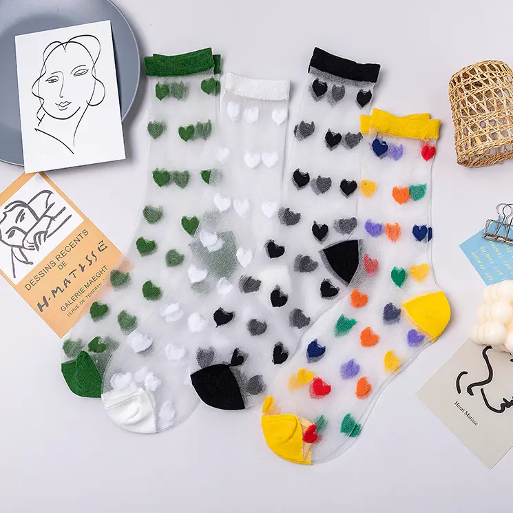 Sheer Heart Pattern Crew Socks (4 Colours)